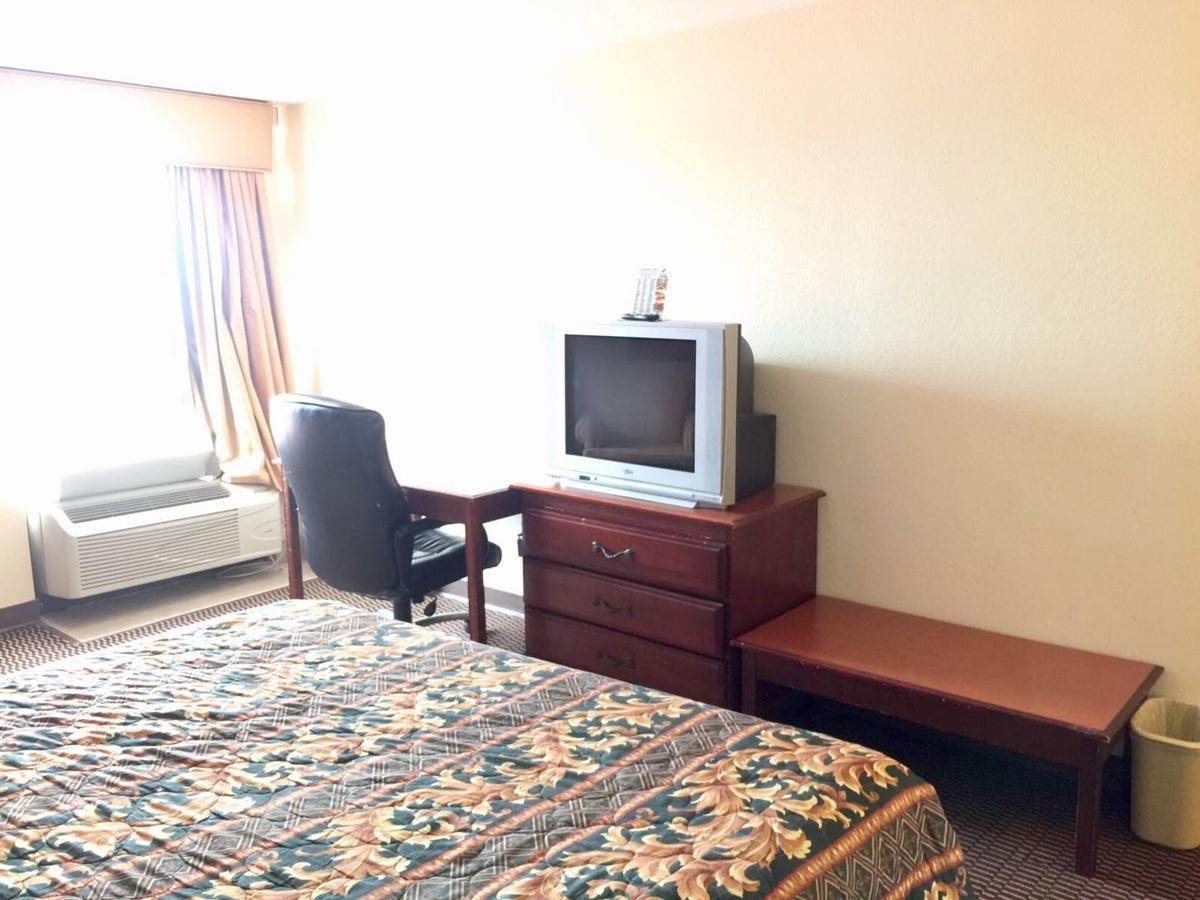 Courtesy Inn Del City Extérieur photo